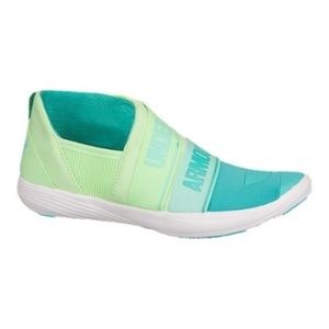 BRAND NEW girl under armour street precision slip on shoes size 6Y